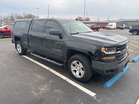 Used 2018 Chevrolet Silverado 1500 LT w/ All Star Edition image 6