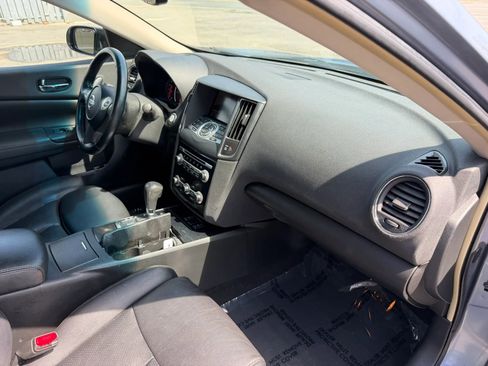 Used 2011 Nissan Maxima 3.5 SV w/ Tech Pkg image 17