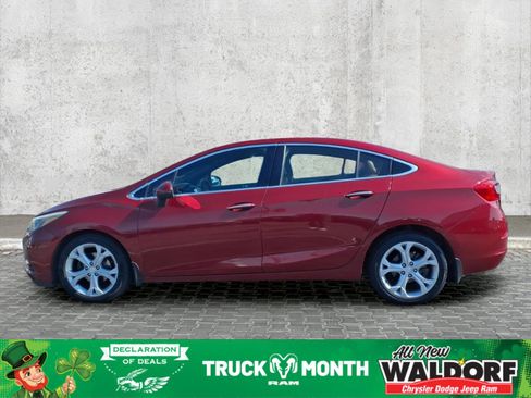 Used 2018 Chevrolet Cruze Premier image 8