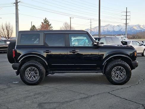Used 2023 Ford Bronco Outer Banks image 2