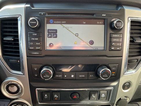 Used 2017 Nissan Titan PRO-4X w/ Pro-4x Convenience Package AWD/4WD image 21