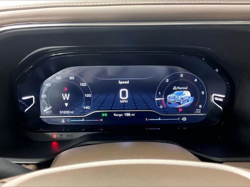 Used 2024 GMC Yukon Denali RWD image 25