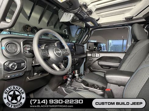 Used 2024 Jeep Wrangler Unlimited Rubicon 4xe w/ Capability Package AWD/4WD image 14