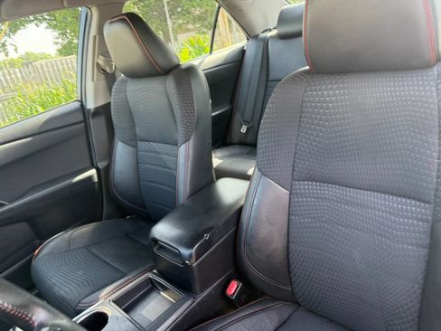 Used 2015 Toyota Camry SE FWD image 9