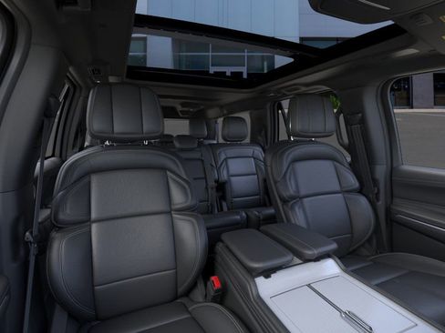 New 2025 Lincoln Navigator L Reserve w/ Jet Appearance Package image 10
