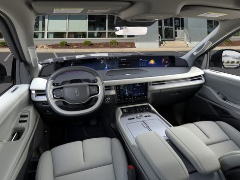 New 2026 Lincoln Navigator L Reserve AWD/4WD image 9