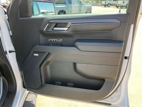 Used 2023 GMC Sierra 1500 AT4 w/ AT4 Premium Package AWD/4WD image 13
