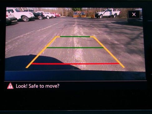 Used 2023 Volkswagen Tiguan SE R-Line image 24