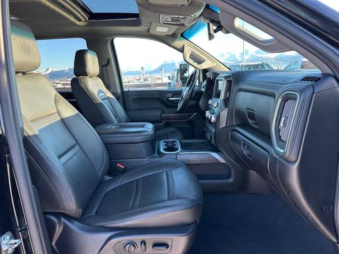 Used 2022 GMC Sierra 2500 Denali image 10