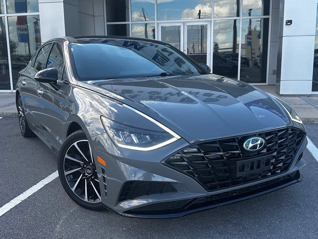 Used 2020 Hyundai Sonata SEL Plus w/ Tech Package FWD image 3