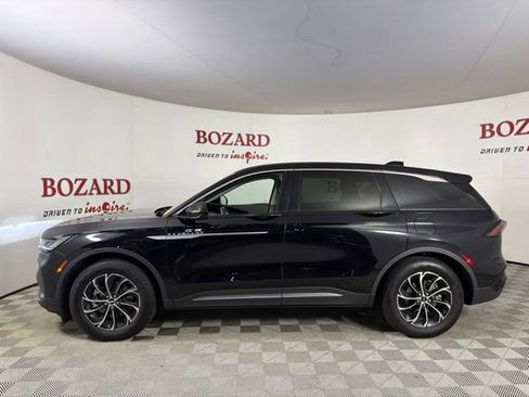 Used 2024 Lincoln Nautilus Premier w/ Equipment Group 102A AWD/4WD image 5