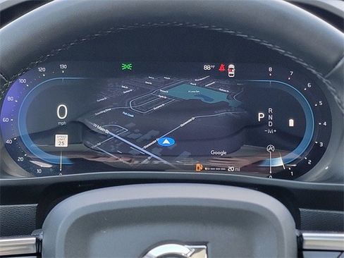 Used 2023 Volvo XC40 B5 Ultimate w/ Protection Package Premier image 35