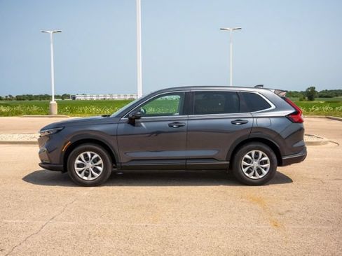 Used 2025 Honda CR-V LX image 4