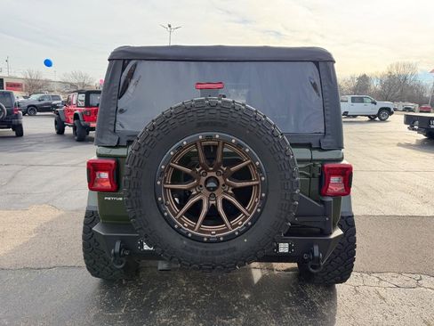Used 2020 Jeep Wrangler Unlimited Rubicon AWD/4WD image 5