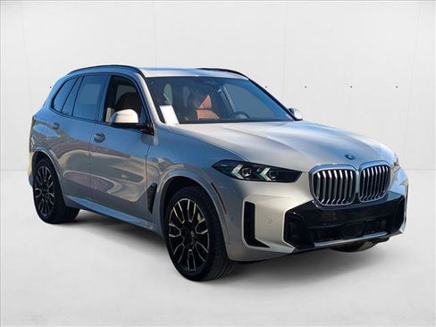 Used 2026 BMW X5 sDrive40i w/ M Sport Package image 7