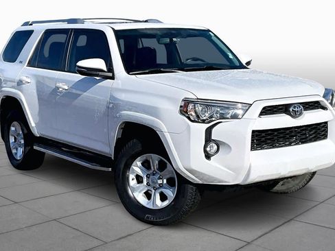 Used 2016 Toyota 4Runner SR5 Premium image 2