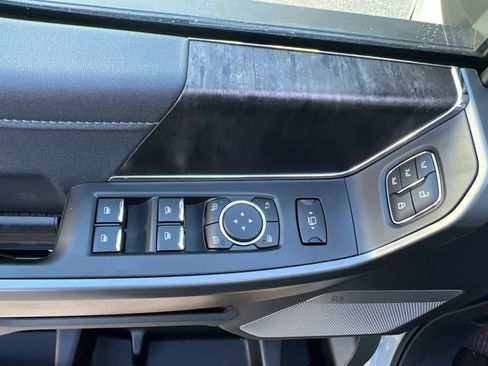 New 2026 Ford F250 Lariat w/ Black Appearance Package image 15