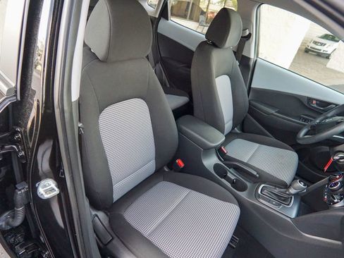 Used 2021 Hyundai Kona SE FWD image 23