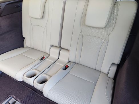 Used 2020 Lexus RX 350L Luxury image 33