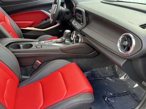 Used 2017 Chevrolet Camaro SS RWD image 23