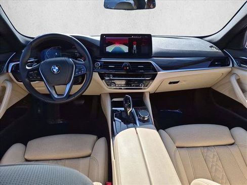 Used 2023 BMW 530i w/ Convenience Package RWD image 19