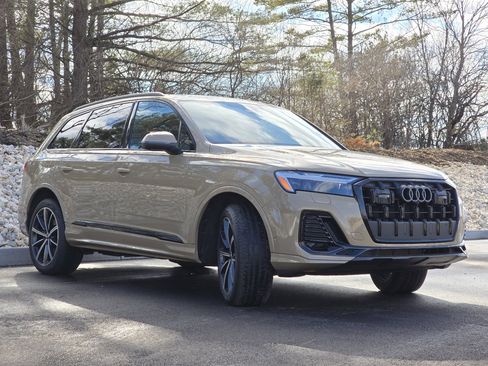 Certified 2025 Audi Q7 2.0T Premium Plus w/ Premium Plus Package image 8