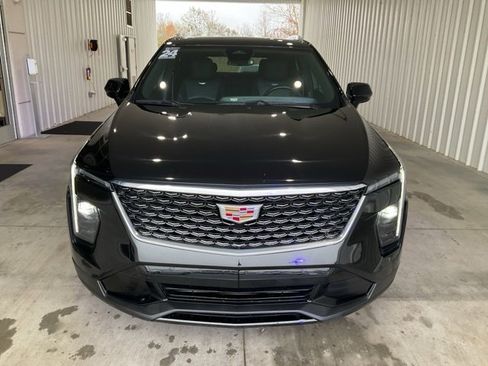 Used 2024 Cadillac XT4 Premium Luxury image 27