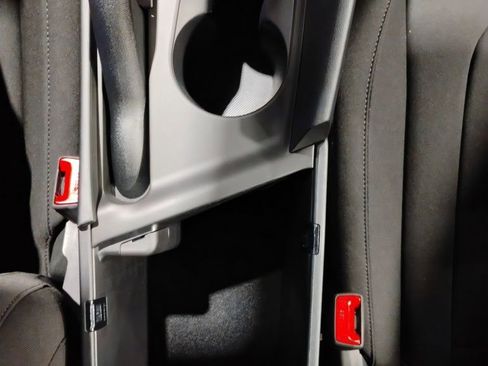 Used 2025 Hyundai Elantra Sport image 38