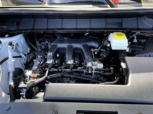 New 2026 Nissan Pathfinder Platinum AWD/4WD image 18