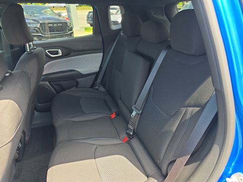 New 2025 Jeep Compass Sport image 9