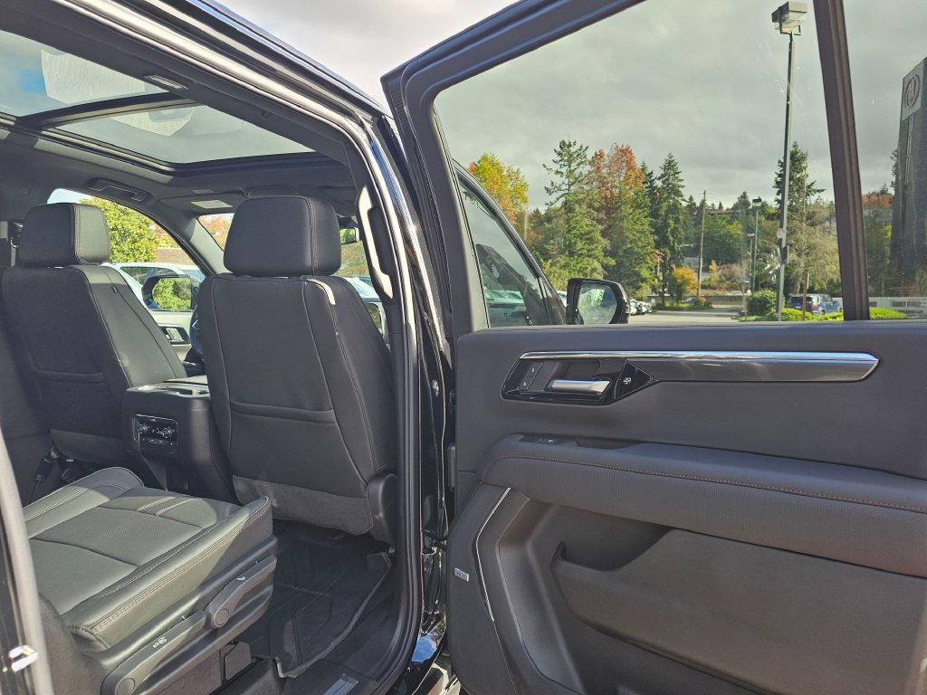 New 2026 Chevrolet Suburban RST w/ Comfort Package AWD/4WD image 15