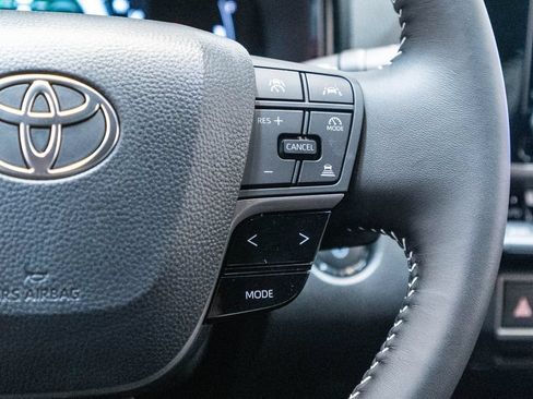 Used 2026 Toyota Camry SE w/ Convenience Package FWD image 19