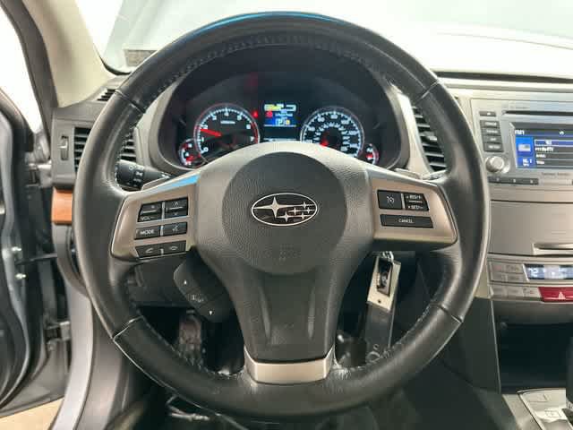 Used 2013 Subaru Outback 2.5i Limited AWD/4WD image 8