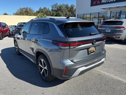 New 2026 Volkswagen Tiguan SE FWD image 4