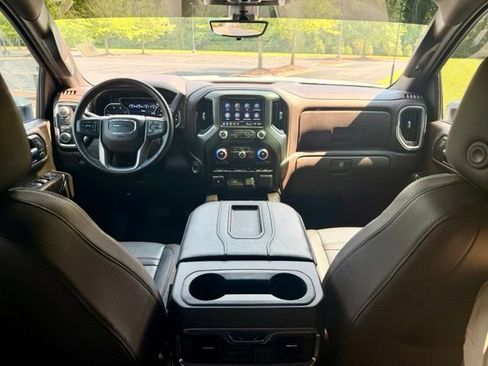 Used 2021 GMC Sierra 2500 Denali w/ Denali Ultimate Package AWD/4WD image 24