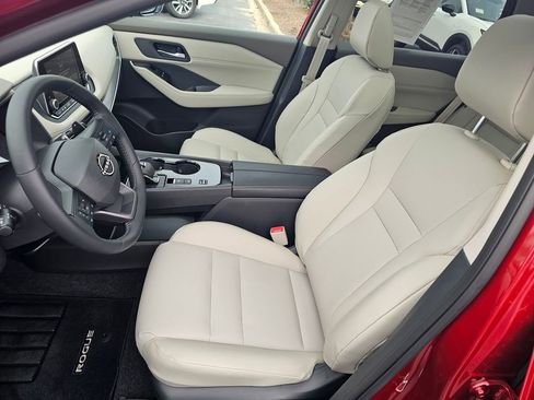 Used 2026 Nissan Rogue SV image 19