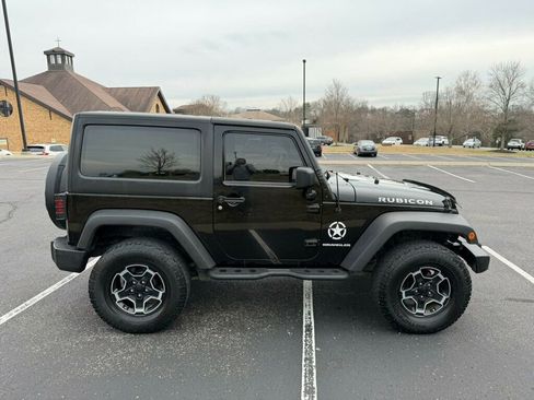 Used 2012 Jeep Wrangler Rubicon w/ Dual Top Group image 8