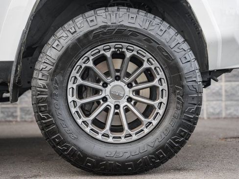 Used 2022 Toyota 4Runner SR5 Premium image 19