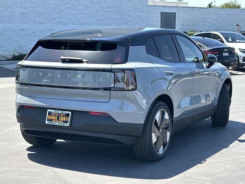 New 2026 Volvo EX30 Plus w/ Climate Package image 6