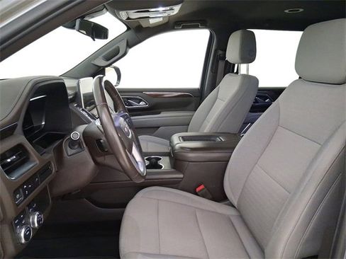 Used 2022 GMC Yukon SLE w/ Gmc Pro Safety Plus Package image 12