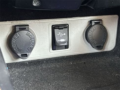 Used 2018 Toyota Avalon XLE image 32