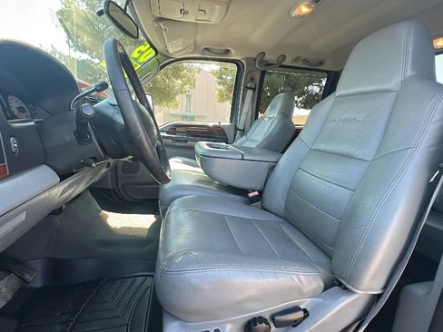 Used 2005 Ford F350 Lariat AWD/4WD image 13