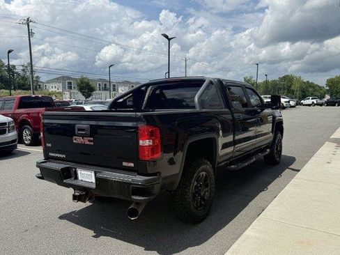 Used 2018 GMC Sierra 2500 SLT w/ Duramax Plus Package AWD/4WD image 7