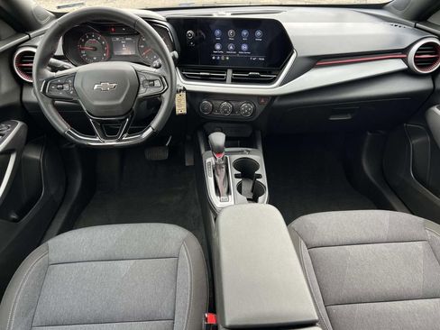 Used 2024 Chevrolet Trax RS w/ Driver Confidence Package image 3