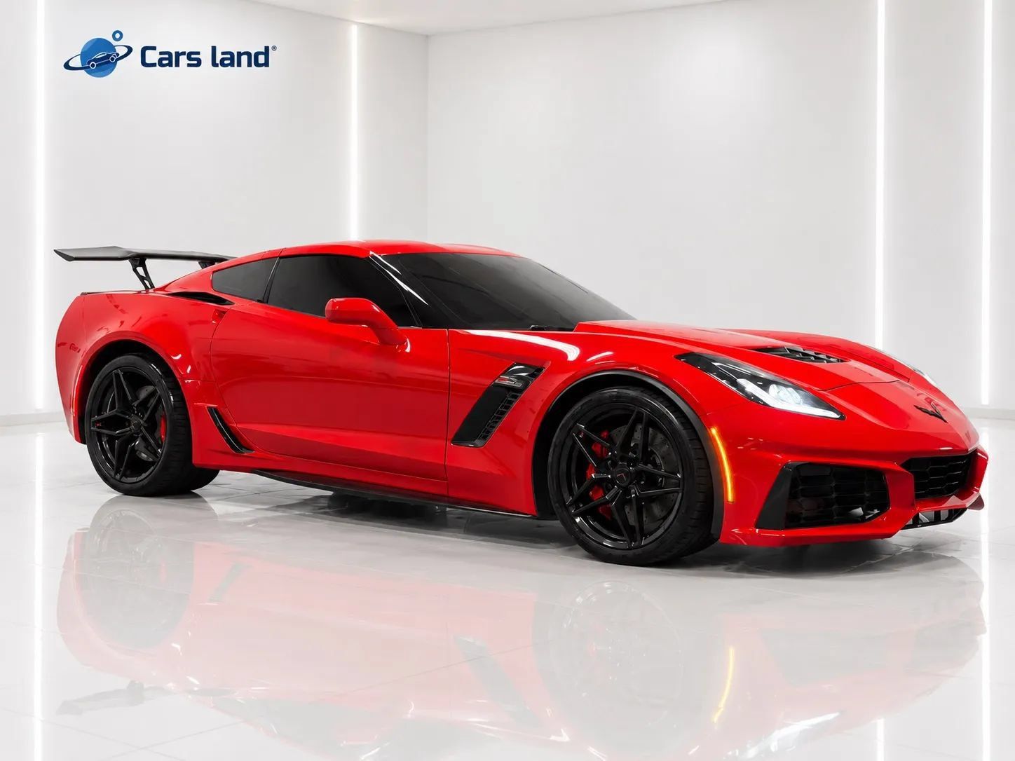 Used 2019 Chevrolet Corvette Z06 RWD image 2