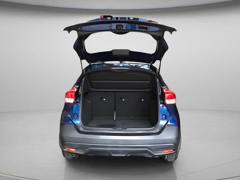 Used 2018 Nissan Kicks SV FWD image 7
