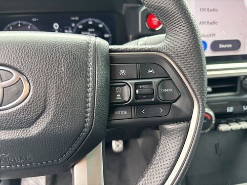 Used 2024 Toyota Tacoma TRD Sport AWD/4WD image 24