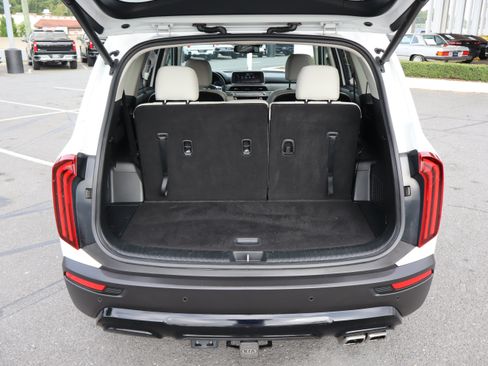 Used 2022 Kia Telluride EX w/ EX Premium Package AWD/4WD image 34