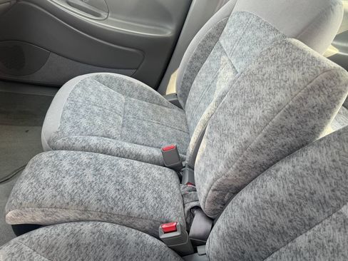 Used 1996 Ford Taurus GL image 24