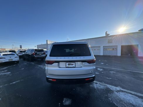 Used 2022 Jeep Wagoneer Series III w/ Convenience Group I image 33